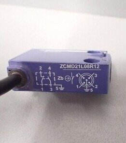 Zcmd21l08r12 Telemecanique Ic Guaranteed Trusted IMPOCHIPS